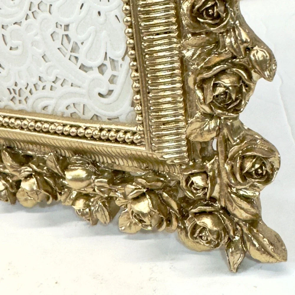 Vtg Gold Rose Picture Frame 4x6 Ornate Resin Floral Hollywood Regency Table/Wall